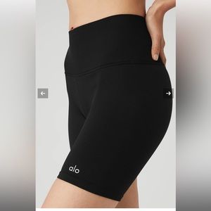 5" Seamless Ribbed Favorite Short - Black
